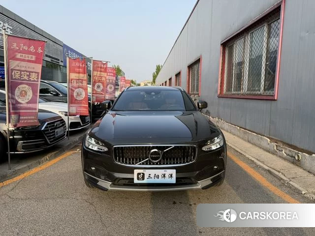 Volvo V90 2021 Коричневый из Китая, фото 3