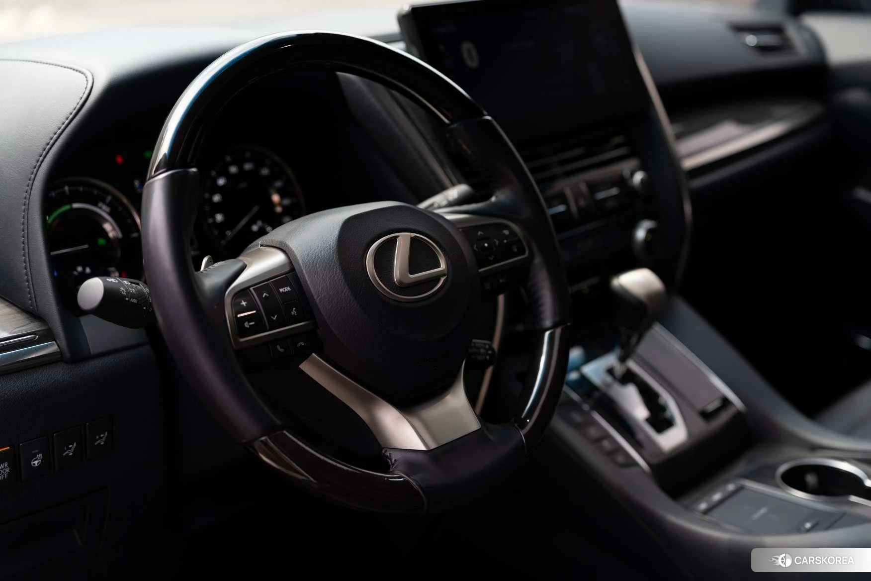 Lexus LM id 4452434 из Китая 11