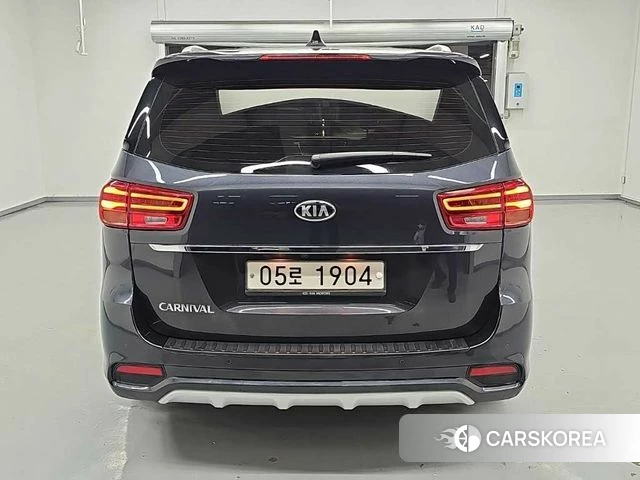 Kia The New Carnival id 4677892 из Кореи 11