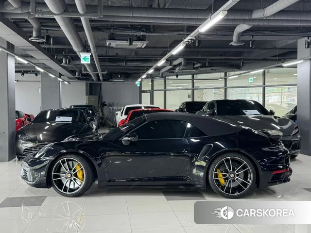 Porsche 911(992) id 4443315 из Кореи 9