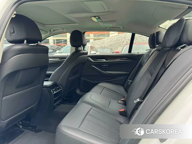 BMW 5 series 2018 Белый из Китая, фото 3