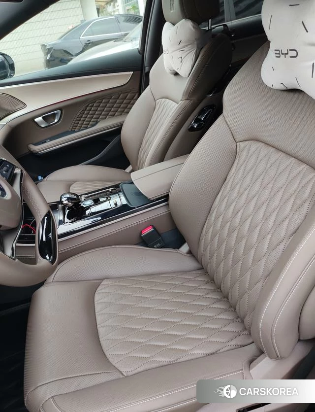 BYD Han DM 2023 Белый из Китая, фото 3