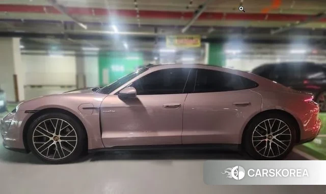 Porsche Taycan 2022 Розовый из Кореи, фото 3