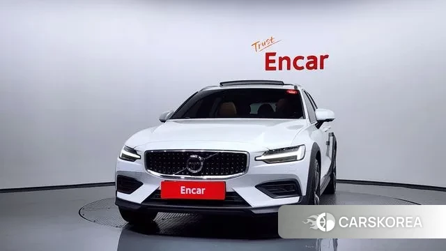 Volvo V60 Cross-Country 2nd Generation id 3269837 из Кореи 13