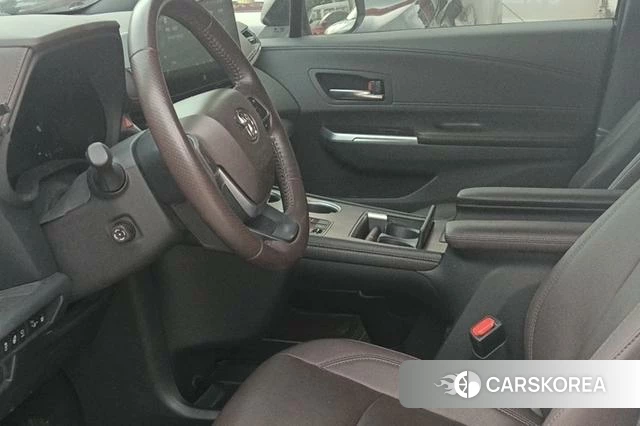 Toyota Saina id 4313741 из Китая 19