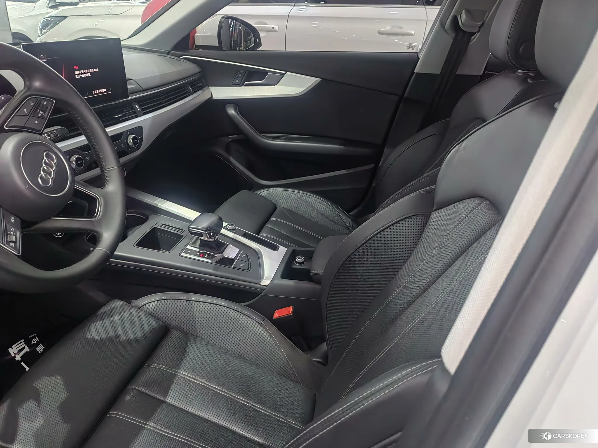 Audi A4L 2020 Белый из Китая, фото 4