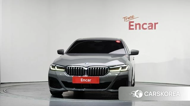 BMW 5 Series (G30) id 3843374 из Кореи 13