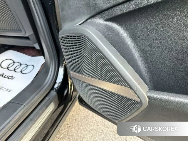 Audi Q5L Sportback id 4213168 из Китая 23