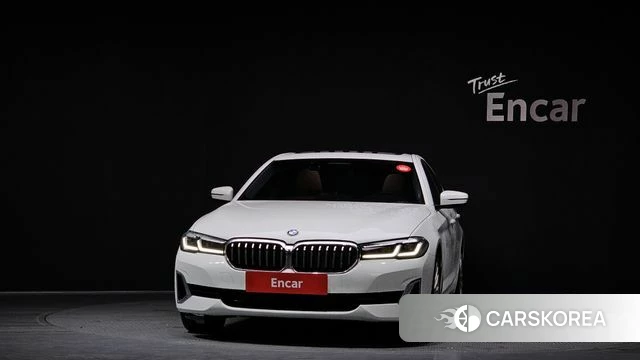 BMW 5 Series (G30) id 3910645 из Кореи 13