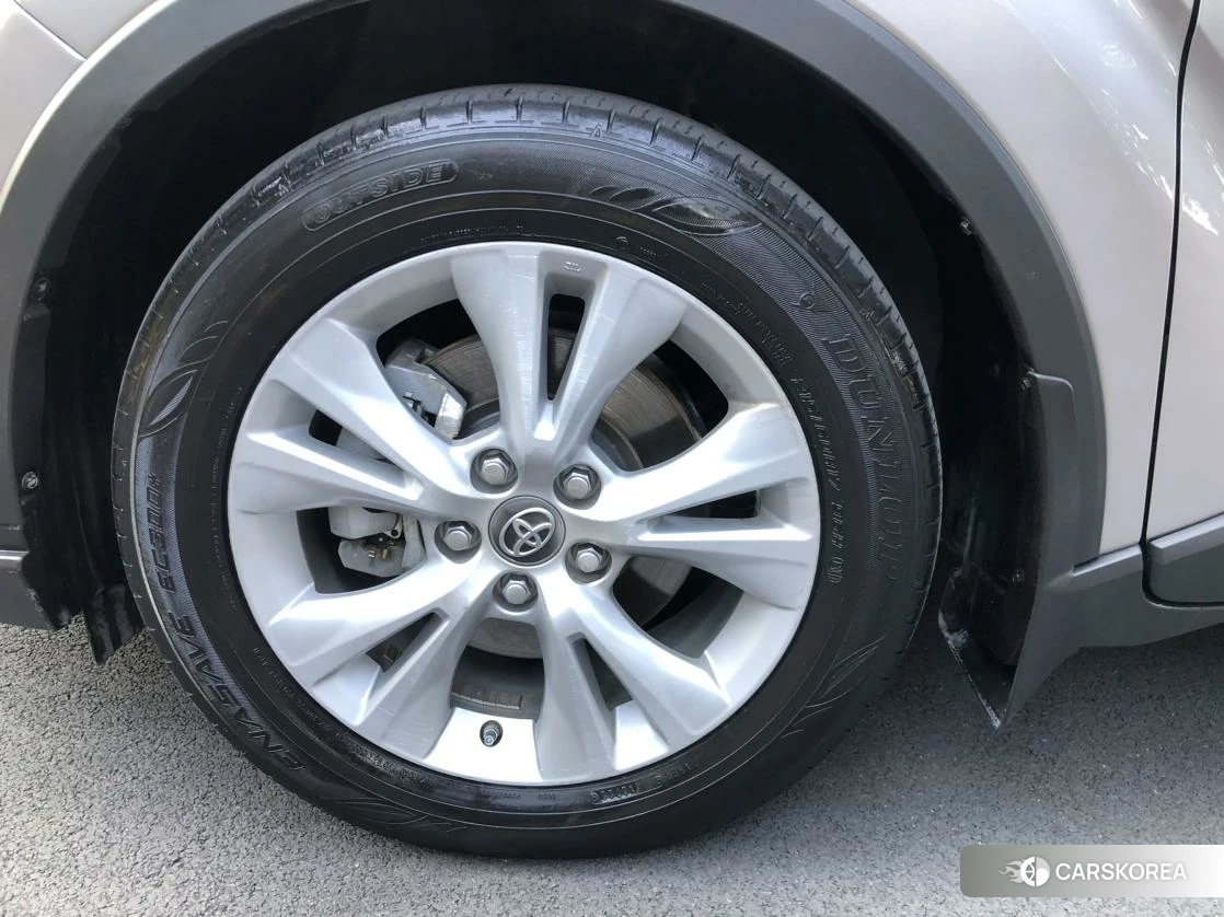 Toyota IZOA id 4487233 из Китая 8
