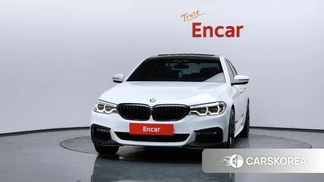 BMW 5 Series (G30) id 4345829 из Кореи 13