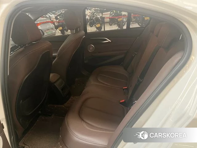 BMW 1 series id 4298065 из Китая 8