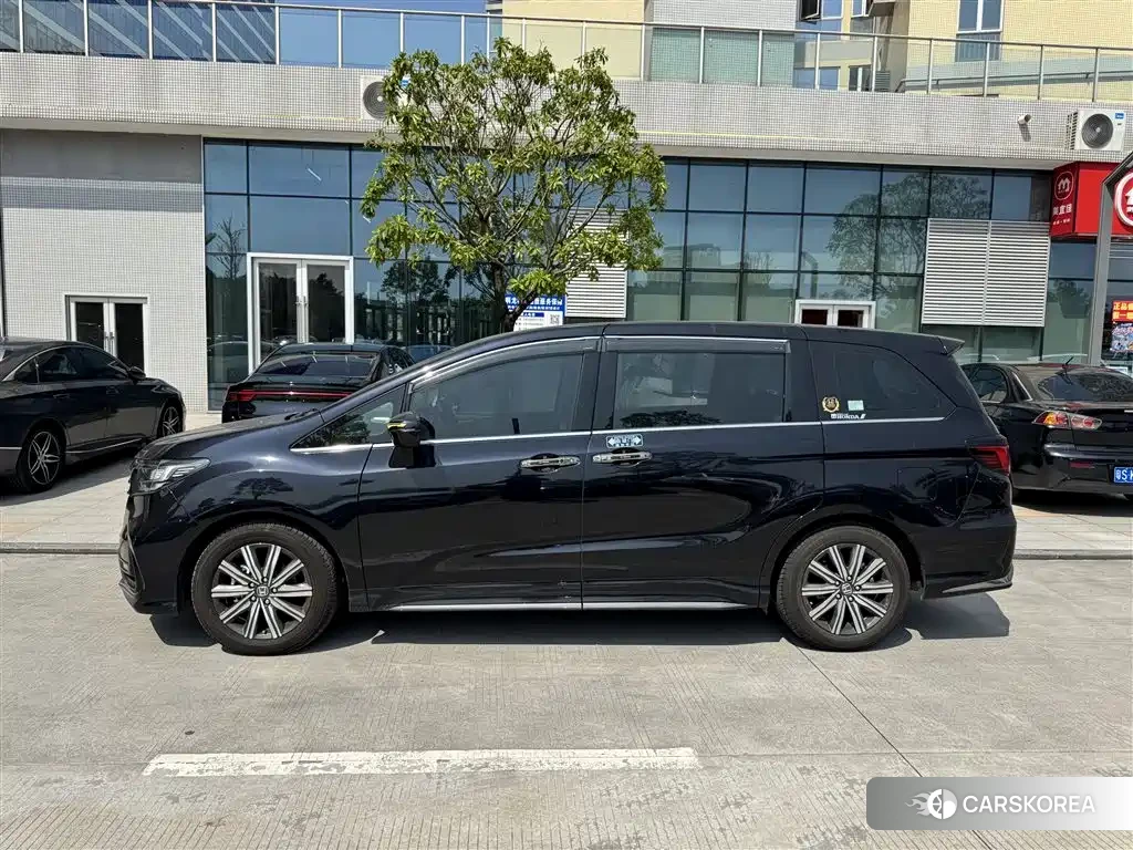 Honda Odyssey 2024 Черный из Китая, фото 3