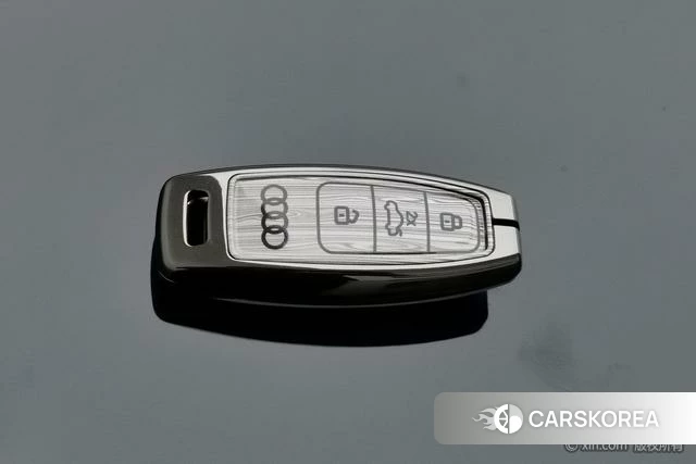 Audi A6L id 4321229 из Китая 17