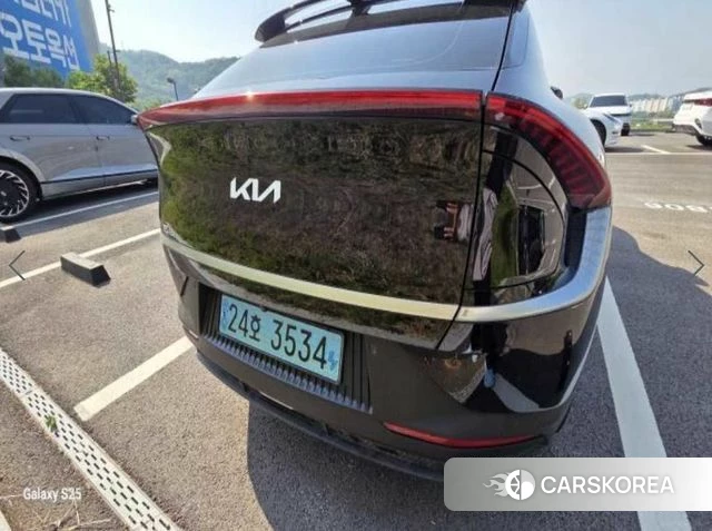 Kia EV6 2022 Черный из Кореи, фото 3