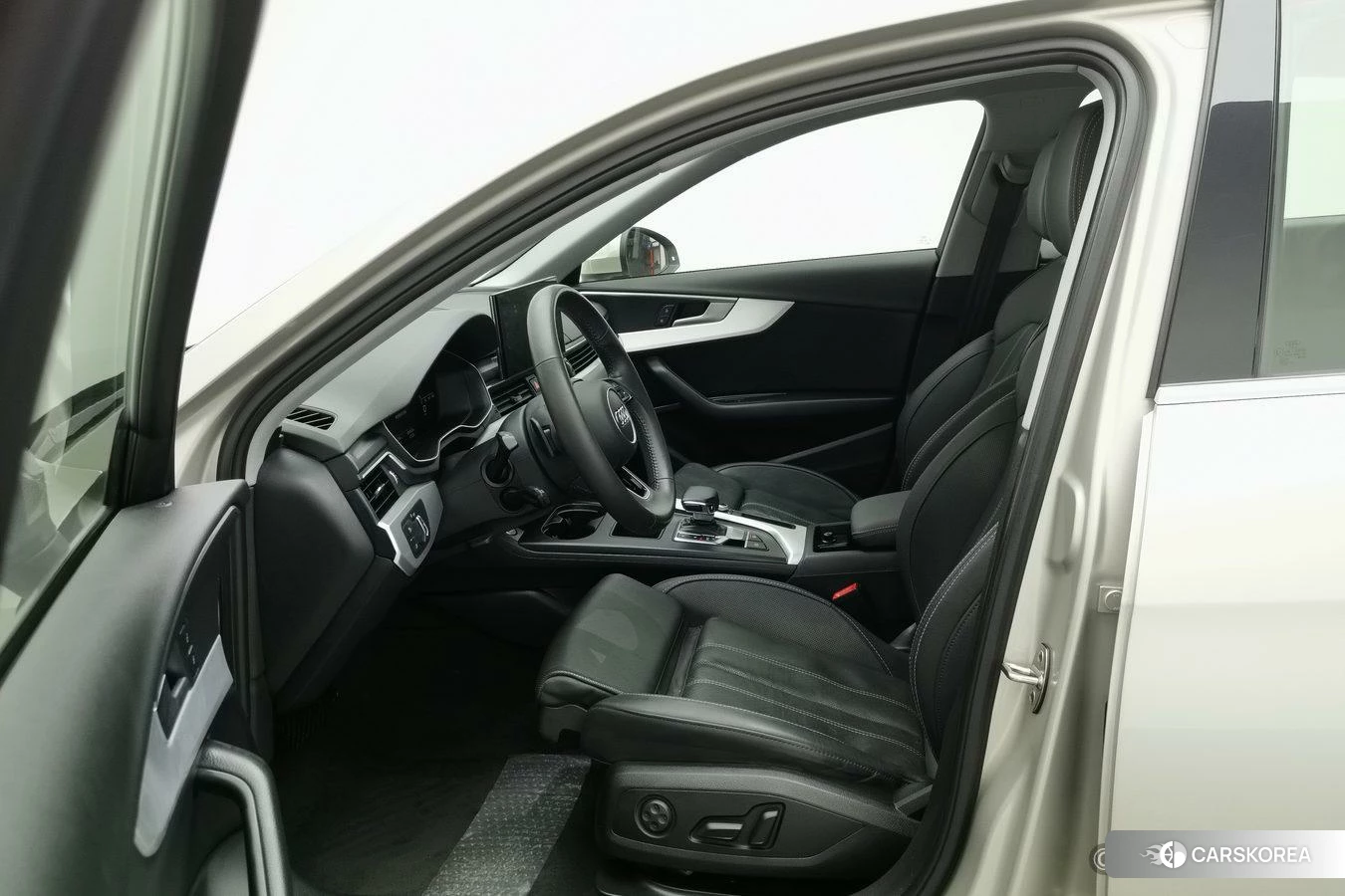 Audi A4L id 4405774 из Китая 17