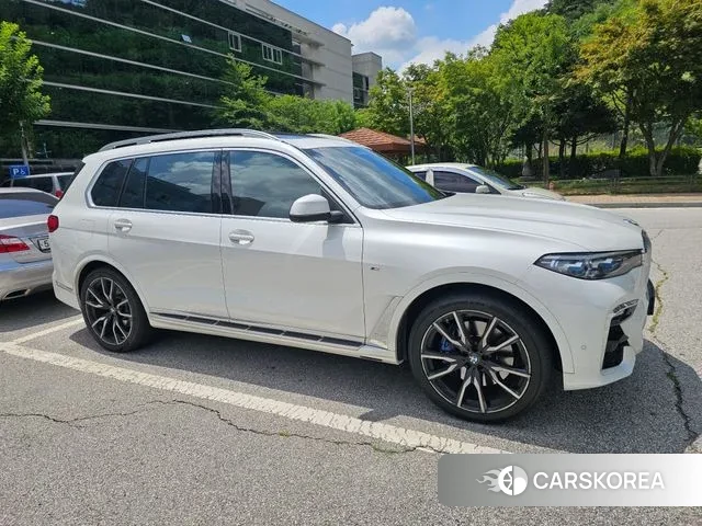 BMW X7 (G07) 2022 Белый из Кореи, фото 3