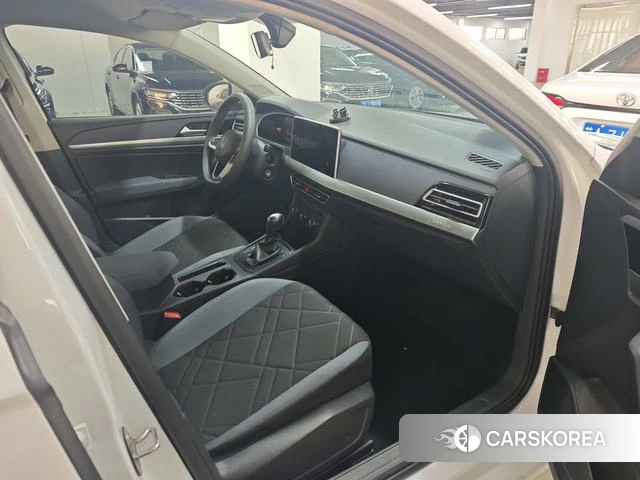Volkswagen Lavida 2022 Белый из Китая, фото 3