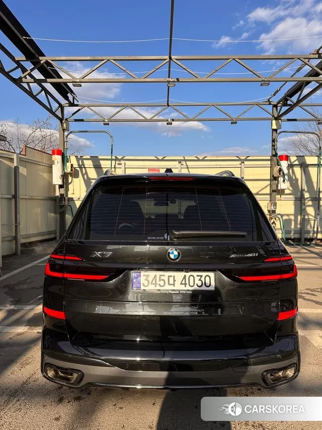 BMW X7 (G07) 2024 Черный из Кореи, фото 3