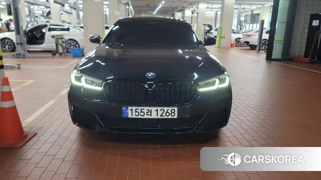 BMW 5 Series (G30) 2023 Черный из Кореи, фото 3