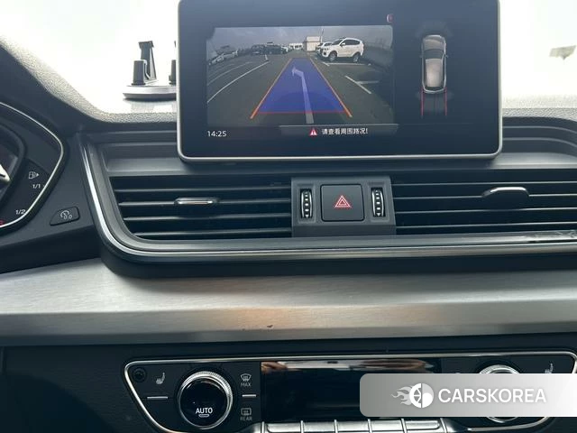 Audi Q5L 2019 Белый из Китая, фото 3