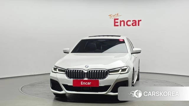 BMW 5 Series (G30) id 3953662 из Кореи 13