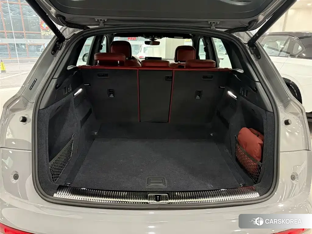Audi Q5L id 4548086 из Китая 9