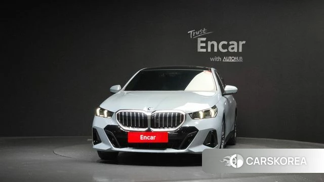 BMW 5 Series (G60) id 4488001 из Кореи 13