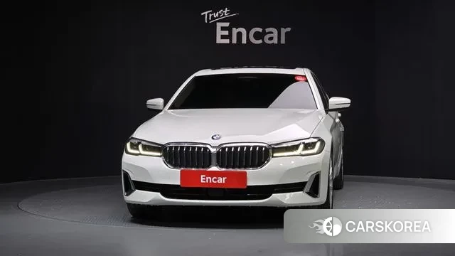 BMW 5 Series (G30) id 3432238 из Кореи 13