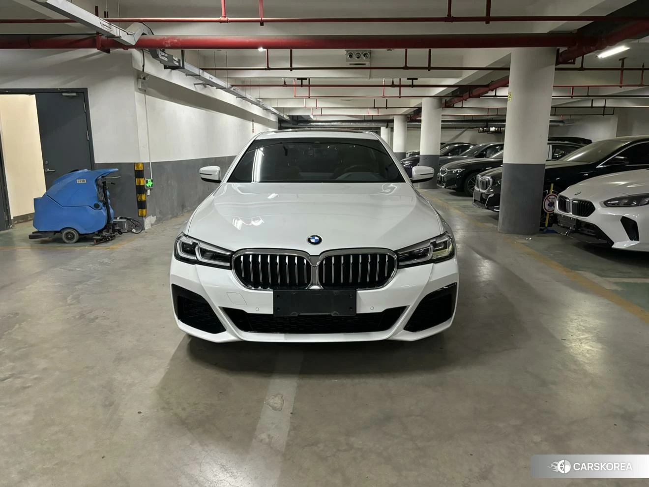 BMW 5 series 2020 Белый из Китая, фото 3