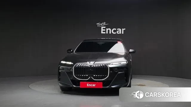 BMW 7 Series (G70) id 2894424 из Кореи 13