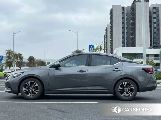 Nissan Xuan Yi 2021 Темно-серый из Китая, фото 3