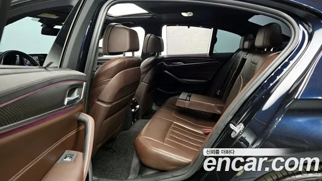 BMW 5 Series (G30) id 2680574 из Кореи 13