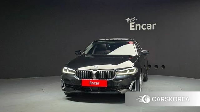 BMW 5 Series (G30) id 3916140 из Кореи 13