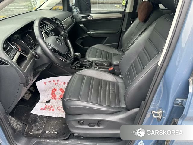 Volkswagen Touran L id 4238919 из Китая 10