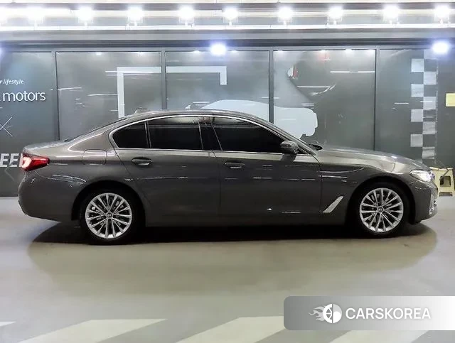 BMW 5 Series (G30) id 3443480 из Кореи 13