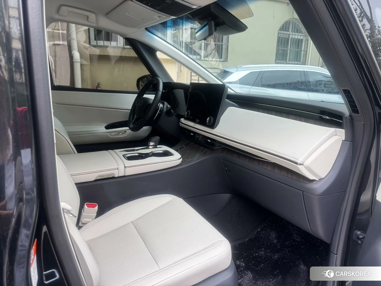 Lexus LM id 4515263 из Китая 11
