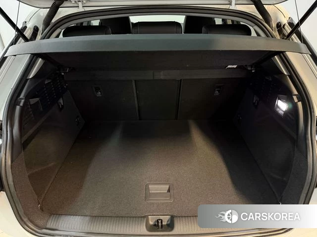 Audi Q2L e-tron id 4238196 из Китая 8