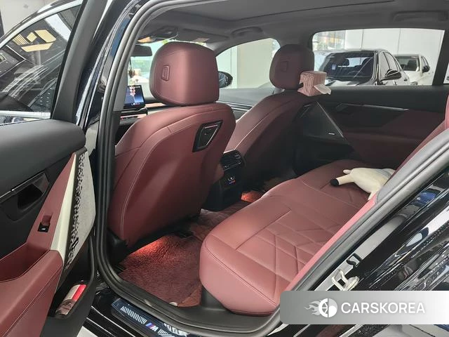 BMW 5 series 2024 Черный из Китая, фото 5