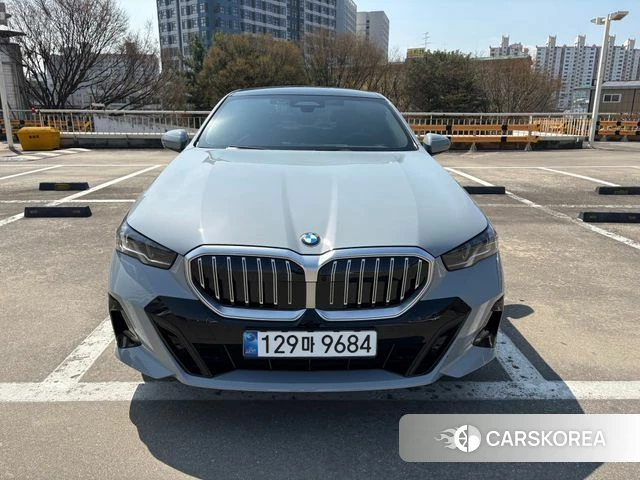 BMW 5 Series (G60) id 3889166 из Кореи 13