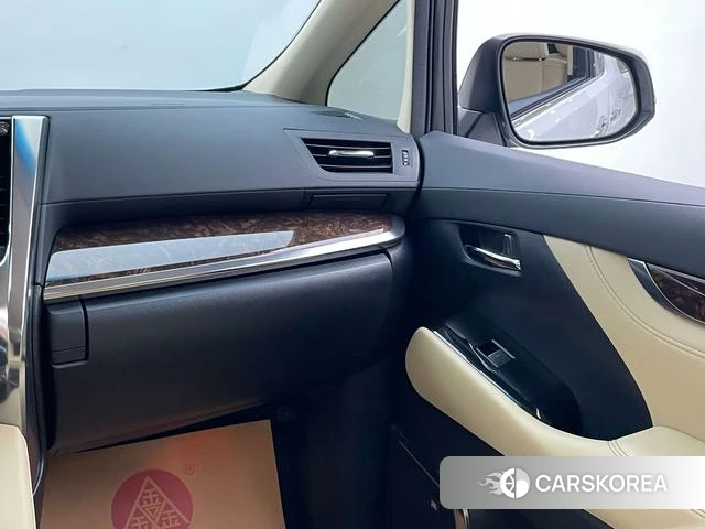 Toyota Elfa id 4265709 из Китая 23