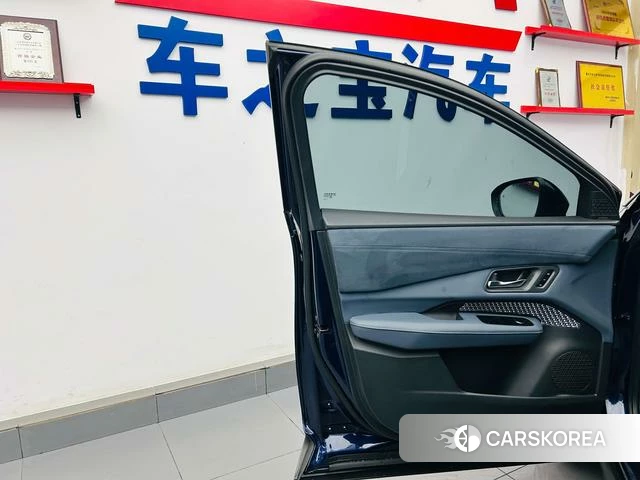 Nissan ARIYA id 4261415 из Китая 19