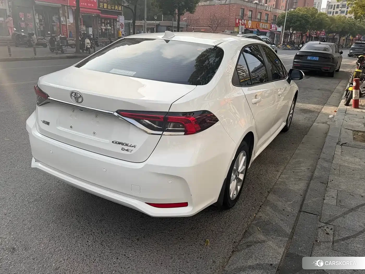 Toyota Corolla 2022 Белый из Китая, фото 3