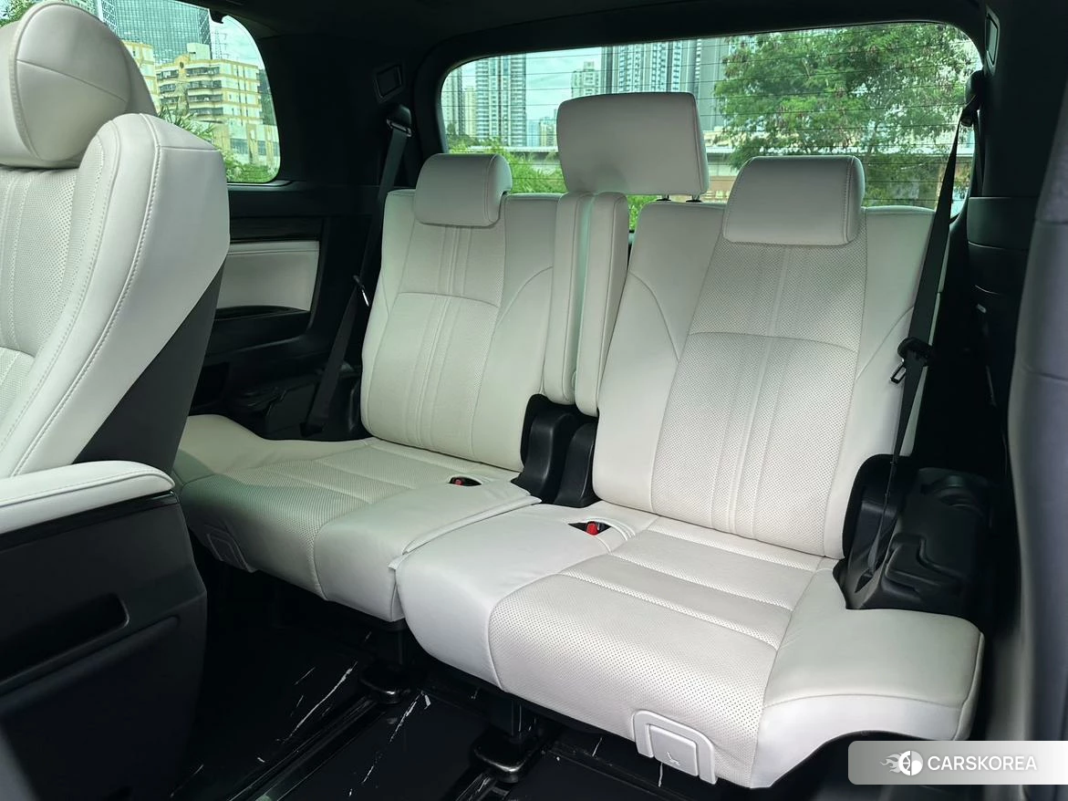 Lexus LM id 4485560 из Китая 15