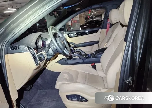 Porsche Cayenne (PO536) 2021 Серебряный из Кореи, фото 3