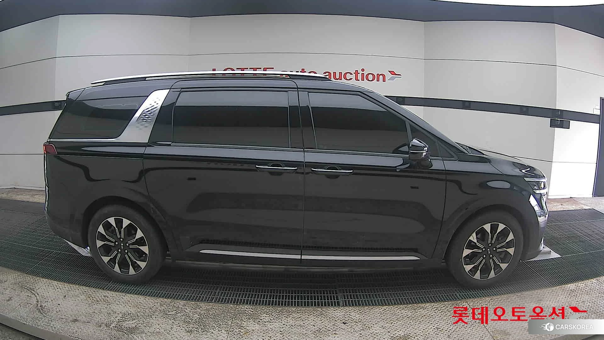 Kia Carnival id 3888374 из Кореи 23