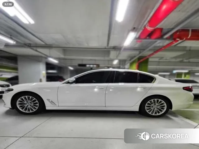 BMW 5 Series (G30) 2020 Белый из Кореи, фото 6