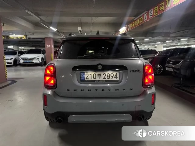 Mini Cooper S Countryman 2022 Светло-серебряный цвет из Кореи, фото 5