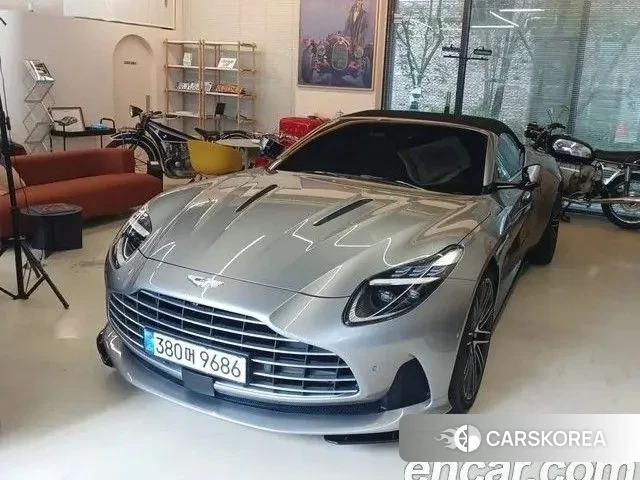 Aston Martin DB12 2025 Серебристо-серый из Кореи, фото 5