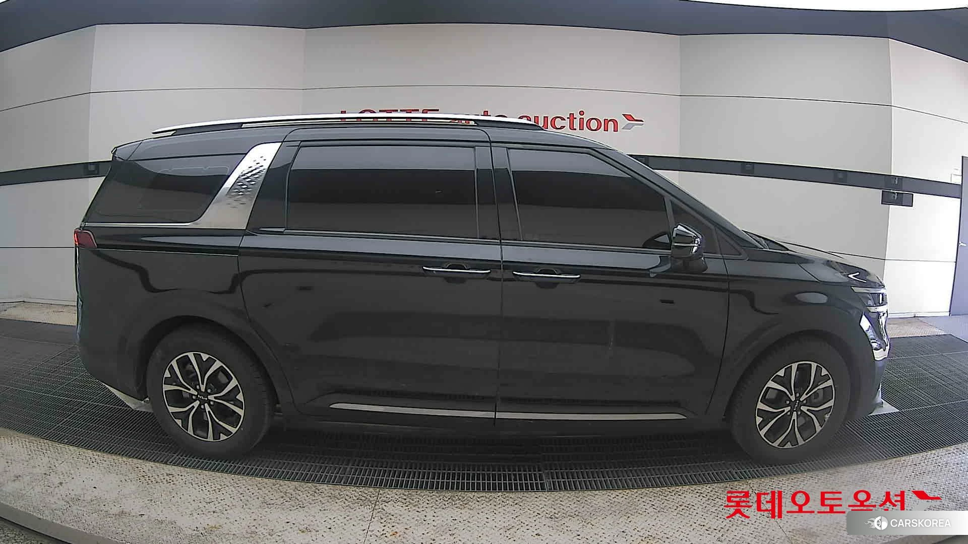 Kia Carnival id 4296861 из Кореи 23